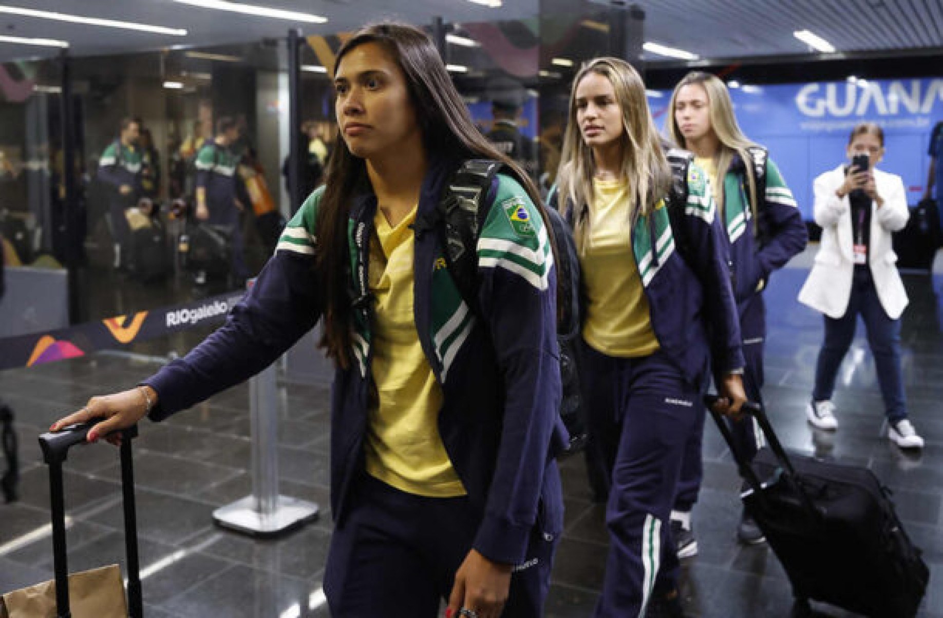 Seleção Feminina embarca para a disputa dos Jogos Olímpicos em Paris