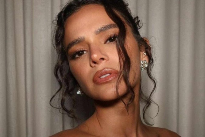 Bruna Marquezine mostra bastidores da direção do clipe de João Lucas -  (crédito: TMJBrazil)