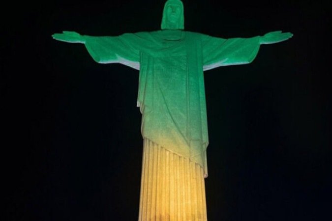 Cristo Redentor se veste de verde e amarelo - (crédito: Foto: Santuário Arquidiocesano Cristo Redentor) Cristo Redentor se veste de verde e amarelo - (crédito: Foto: Santuário Arquidiocesano Cristo Redentor)