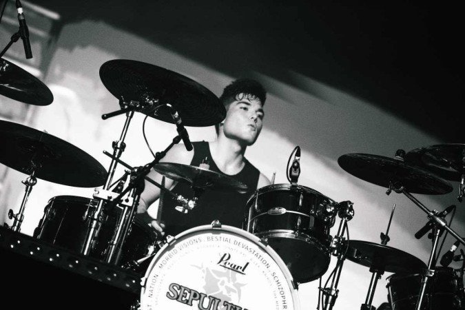 Baterista Greyson Nekrutman