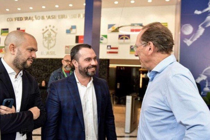 onversa com repórteres na saída do sorteio da Copa do Brasil, mandatário falou sobre a janela do Tricolor; saiba -  (crédito: Foto: Staff Images / CBF)