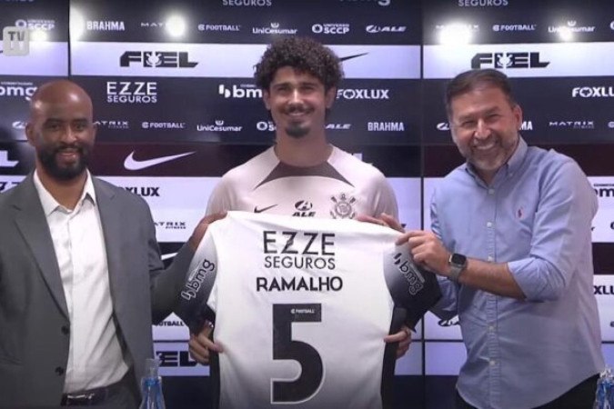 eiro usará a camisa 5 do Corinthians até o restante da temporada 2024; contrato é válido até 2026 -  (crédito: Foto: Reprodução/Corinthians TV)