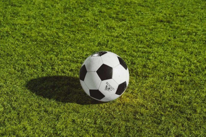 Ministério do Esporte oferta cursos gratuitos e on-line relacionados ao futebol e a outras modalidades esportivas - (crédito: Wesley Tingey/Unsplash) Ministério do Esporte oferta cursos gratuitos e on-line relacionados ao futebol e a outras modalidades esportivas - (crédito: Wesley Tingey/Unsplash)