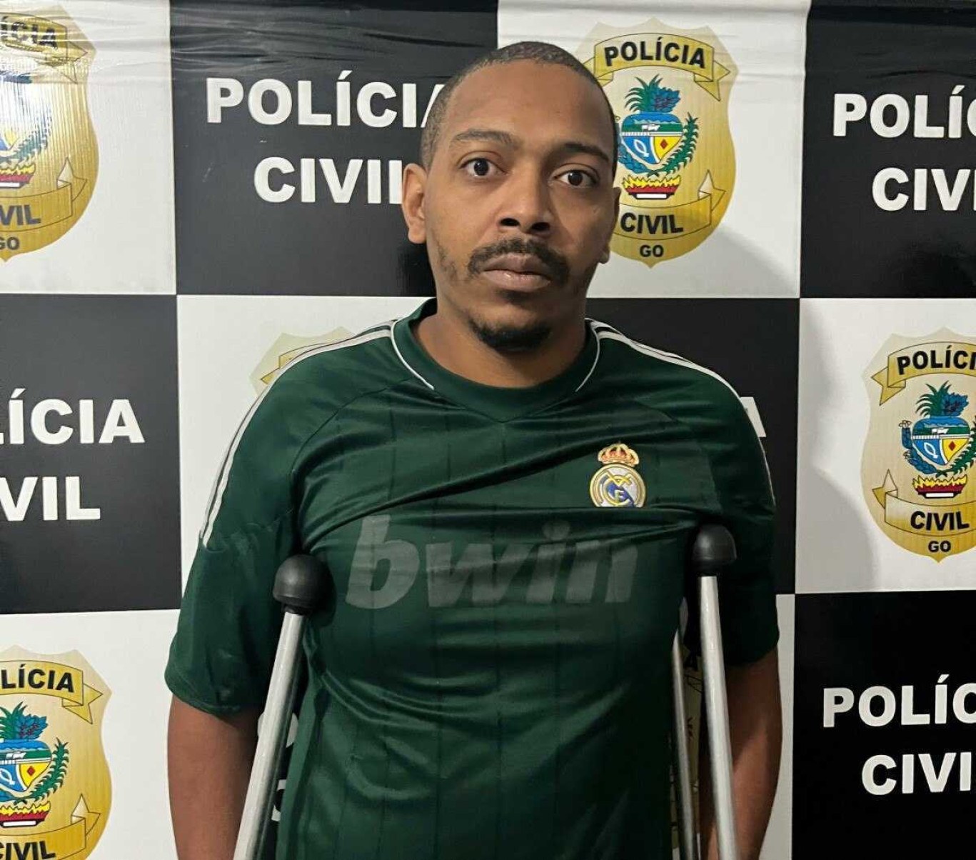 A Polícia Civil divulgou as imagens do preso e dos foragidos para que possa auxiliar no surgimento de novas vítimas e testemunhas que façam o reconhecimento, além de ajudar a localizar os suspeitos foragidos