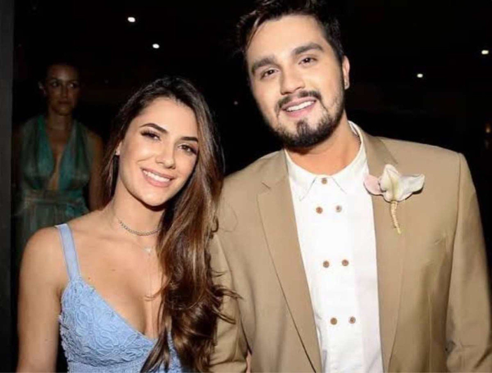 Gravidez? Luan Santana canta sobre bebê e Jade Magalhães cai no choro