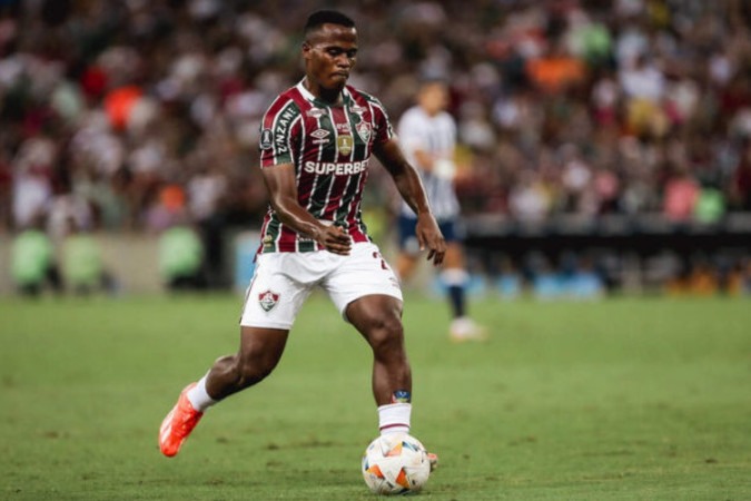 ta se reapresenta ao CT Carlos Castilho, reencontra companheiros, e pode reforçar equipe carioca contra o Cuiabá -  (crédito: - Foto: Lucas Merçon/Fluminense)