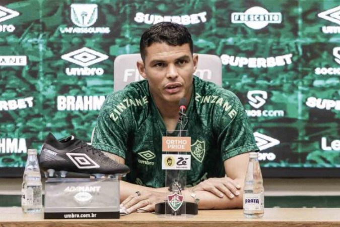  Rio de Janeiro, Brasil - 19/07/2024 - CT Carlos Castilho -   .Fluminense treina esta manh.. no CTCC..COLETIVA DE IMPRENSA THIAGO SILVA...FOTO: LUCAS MER..ON / FLUMINENSE F.C....IMPORTANTE: Imagem destinada a uso institucional e divulga....o, seu.uso comercial est.. vetado incondicionalmente por seu autor e o.Fluminense Football Club... obrigat..rio mencionar o nome do autor ou.usar a imagem....IMPORTANT: Image intended for institutional use and distribution..Commercial use is prohibited unconditionally by its author and.Fluminense Football Club. It is mandatory to mention the name of the.author or use the image....IMPORTANTE: Im..gen para uso solamente institucional y distribuici..n. El.uso comercial es prohibido por su autor y por el Fluminense FootballClub. ...s mandat..rio mencionar el nombre del autor ao usar el im..gen.
     -  (crédito:  Lucas Mercon)