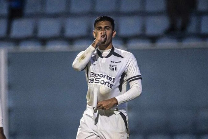 d Ricardo marca o único gol do Vozão, em grande vitória conquistada na Ressacada, que ajuda o time cearense a subir na tabela  -  (crédito: Foto: Gabriel Silva / Ceará SC)