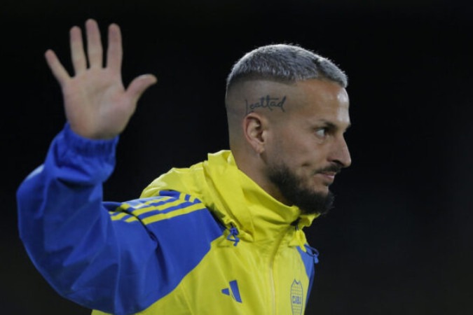 e argentino anuncia acordo para o fim do vínculo do atacante, que foi especulado no Grêmio -  (crédito: Foto: Diego Lima/AFP via Getty Images)