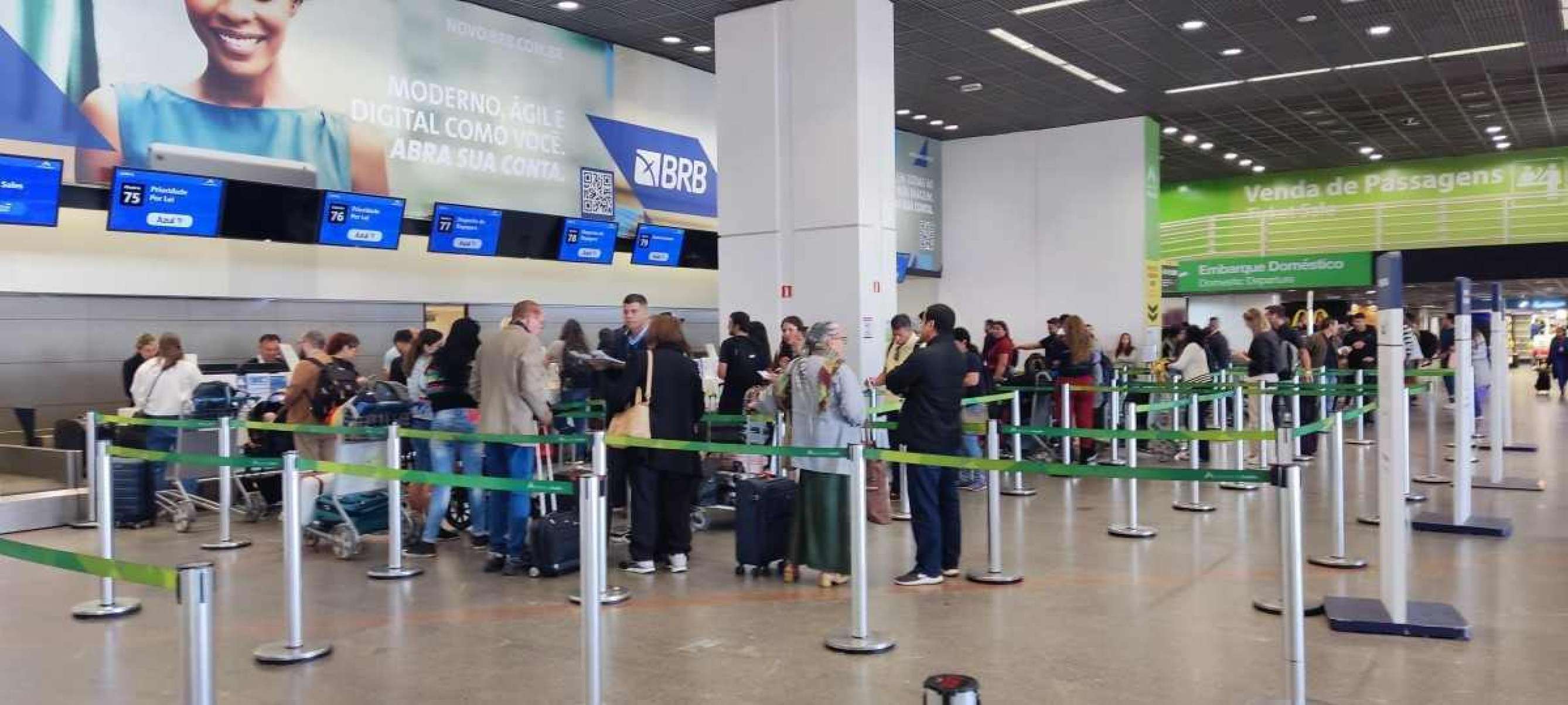 Cinco voos registram atraso no aeroporto de Brasília após apagão global 