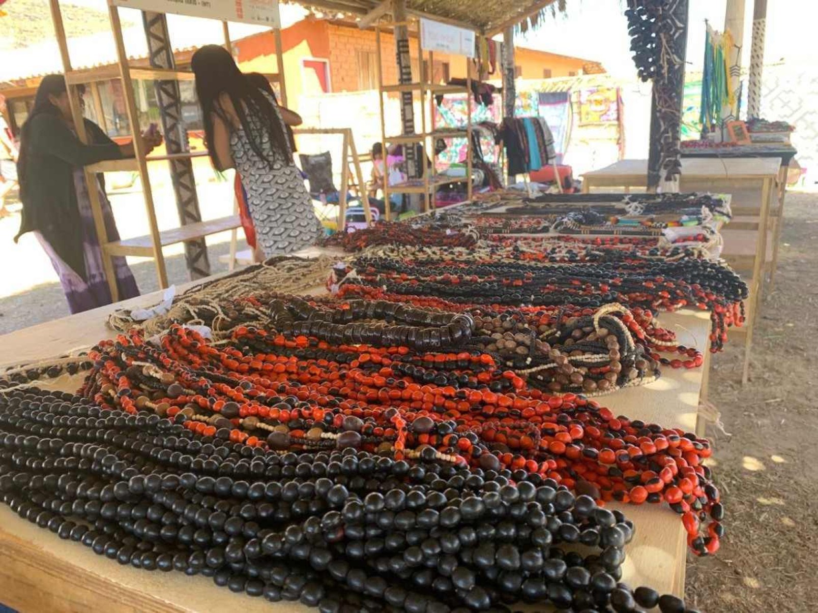 Feira de Experiências Sustentáveis do Brasil reúne artistas com obras que representam os biomas brasileiros 