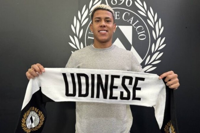 ante, de 21 anos, pertence à Udinese, da Itália, mas atuou na última temporada emprestado ao Watford, da Inglaterra -  (crédito: Divulgação / Udinese)