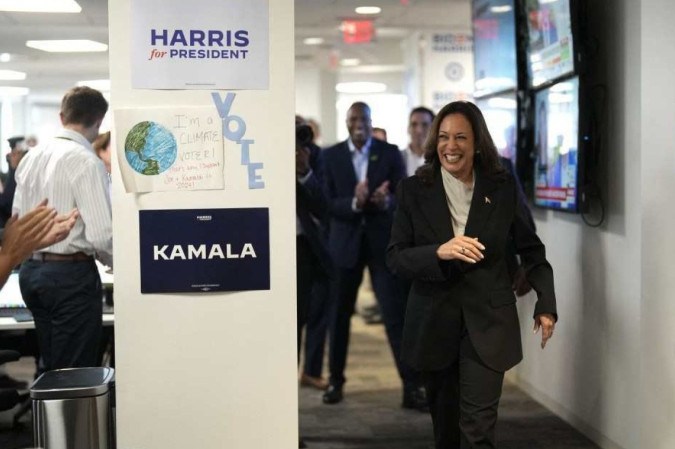 Apesar de não haver confirmação do partido de que Kamala é mesmo a candidata, ela está confiante com sua possível vitória -  (crédito: ERIN SCHAFF / POOL / AFP)