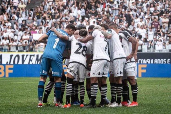 ippe Coutinho, Emerson Rodríguez e Alex Teixeira entram no segundo tempo e devem fortalecer elenco cruz-maltino -  (crédito:  - Foto: Leandro Amorim/Vasco)