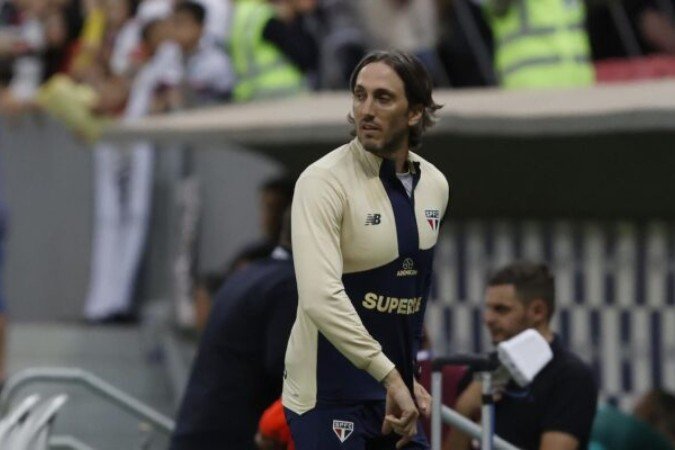 nico levou amarelo pelo quinto jogo seguido; já são oito no Brasileirão, além de um vermelho - (crédito: Foto: Rubens Chiri/Saopaulofc.net) nico levou amarelo pelo quinto jogo seguido; já são oito no Brasileirão, além de um vermelho - (crédito: Foto: Rubens Chiri/Saopaulofc.net)