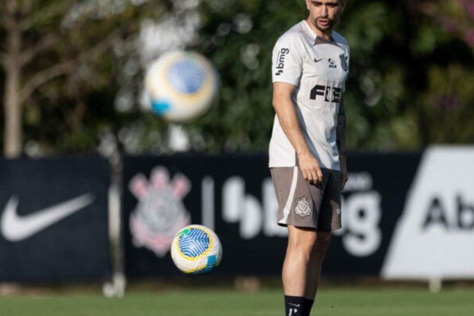 está com dores no quadril, mas tem chance de ficar à disposição para duelo pelo Campeonato Brasileiro - (crédito: Foto: Rodrigo Coca/Agência Corinthians) está com dores no quadril, mas tem chance de ficar à disposição para duelo pelo Campeonato Brasileiro - (crédito: Foto: Rodrigo Coca/Agência Corinthians)