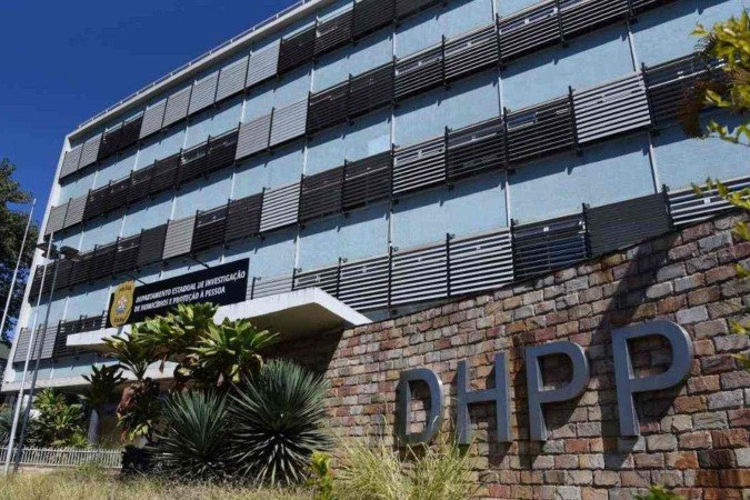 Conferência da Polícia Civil no DHPP sobre o caso do advogado assassinado por seu cliente, em frente ao Fórum Ibirité