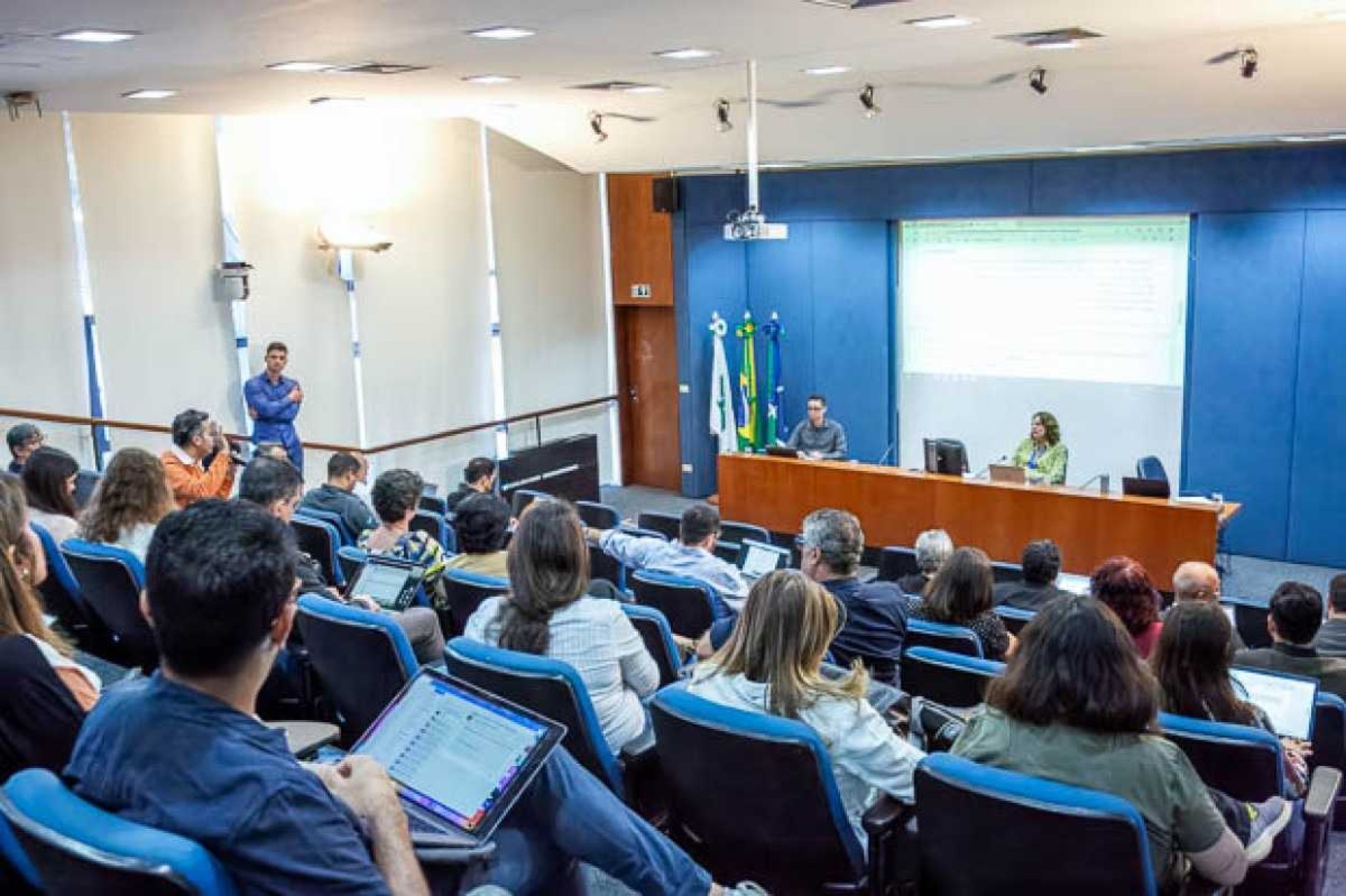 Conselho da UnB aprova acesso igualitário às moradias para servidores