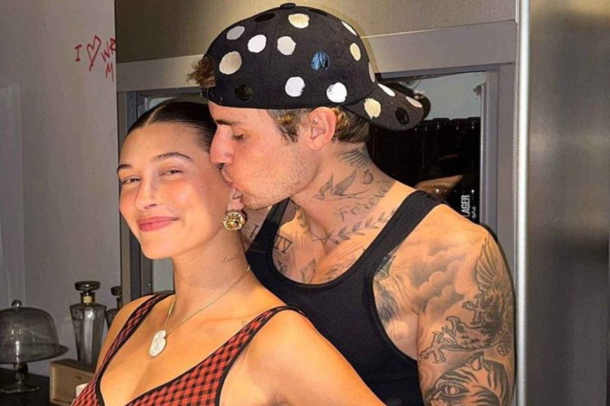 Hailey Bieber explica por que escondeu gravidez de Justin Bieber -  (crédito: TMJBrazil)