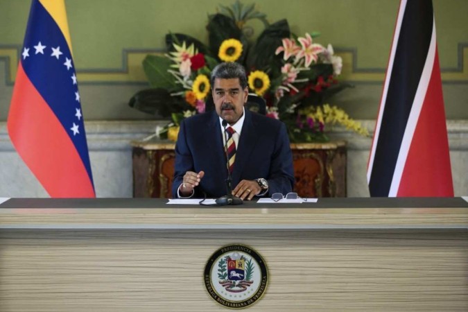 Foto divulgada pela assessoria de imprensa do palácio presidencial de Miraflores mostra o presidente venezuelano Nicolás Maduro falando após um acordo energético entre Venezuela e Trinidad e Tobago no Palácio Presidencial de Miraflores, em Caracas, em 24 de julho de 2024. -  (crédito: Francisco Batista / Miraflores press office / AFP)