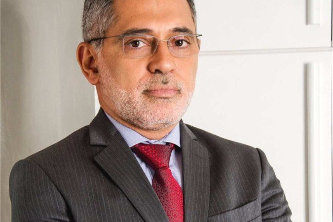 "A atuação coletiva na saúde é essencial para garantir a ética no uso da IA e o atendimento centrado no paciente", diz o infectologista José Ribamar 
