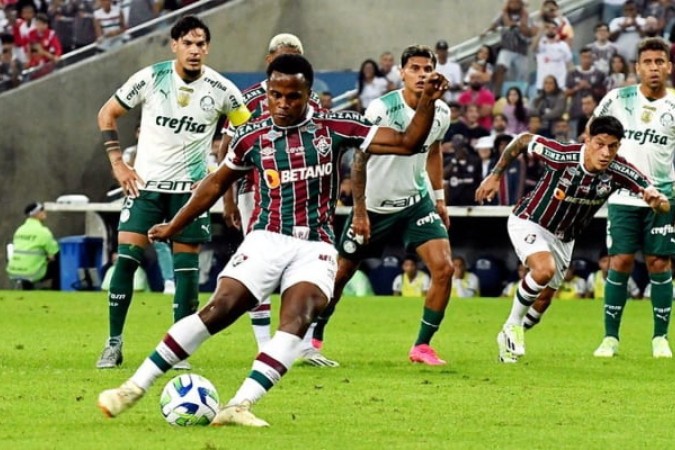 olor não perde para o adversário, no Rio de Janeiro, desde 2017, e tenta a segunda vitória consecutiva pelo Brasileirão -  (crédito:  - Foto: Mailson Santana/Fluminense)