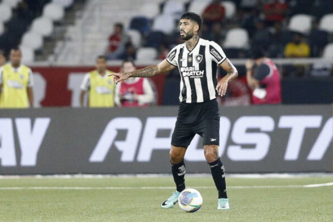 ias brincadeiras aconteceram com o nome do zagueiro Barboza, mas atleta resolveu rapidamente a polêmica  -  (crédito: Foto: Vitor Silva/Botafogo)