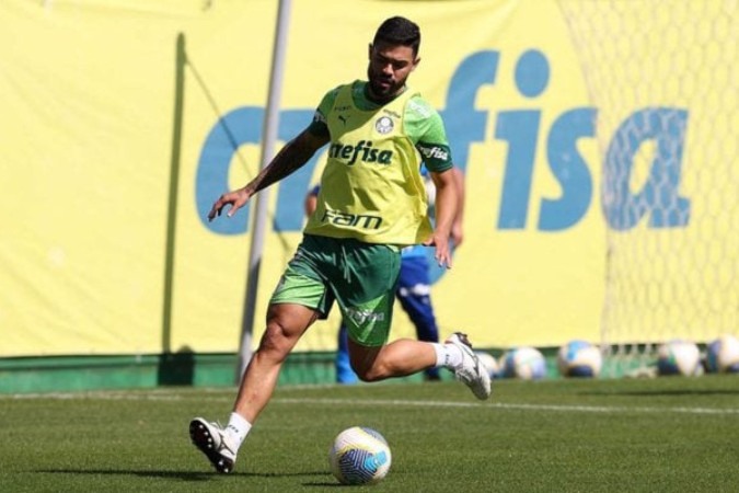 Bruno Tabata durante treinamento nesta quinta-feira, na Academia de Futebol -  (crédito: Foto: Cesar Greco/Palmeiras/by Canon)