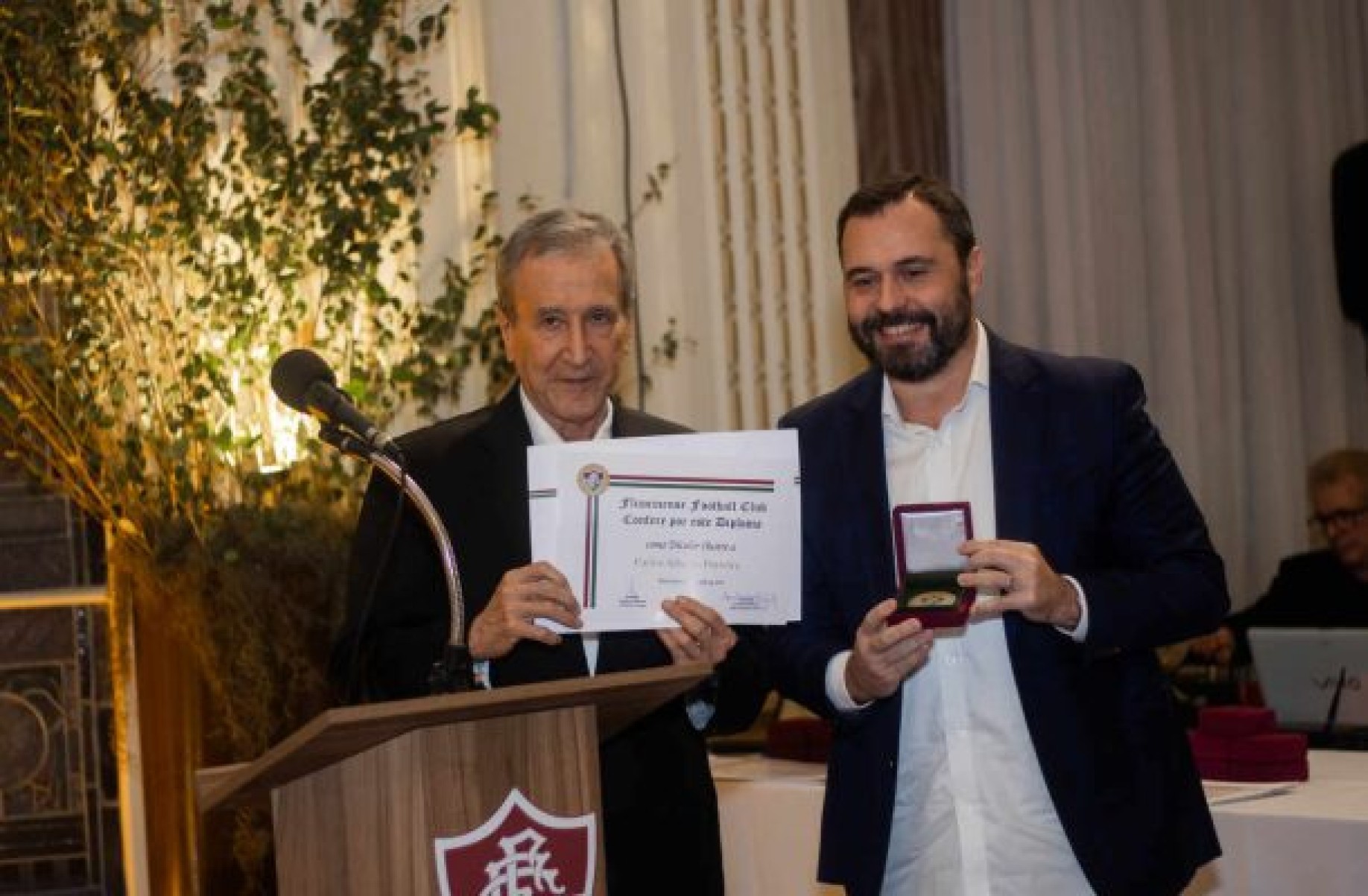 Fluminense homenageia Parreira e Abel em sessão de aniversário do clube