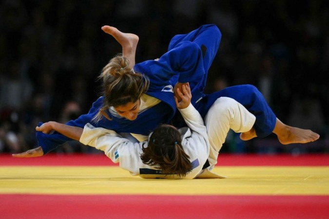  A primeira medalha francesa dos Jogos veio com Shirine Boukli  -  (crédito: Luis ROBAYO / AFP)