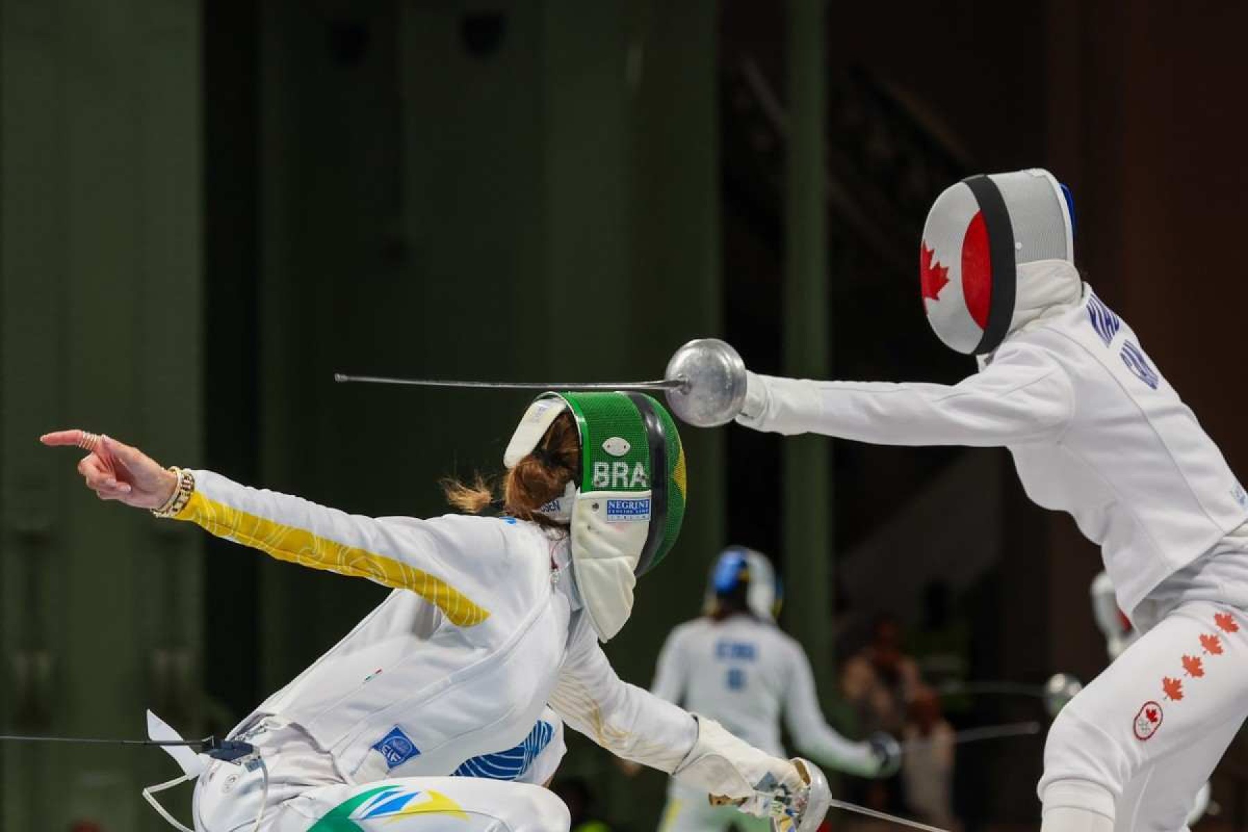 Nathalie Moellhausen, da esgrima, precisou ser atendida durante confronto nas Olimpíadas de Paris 2024