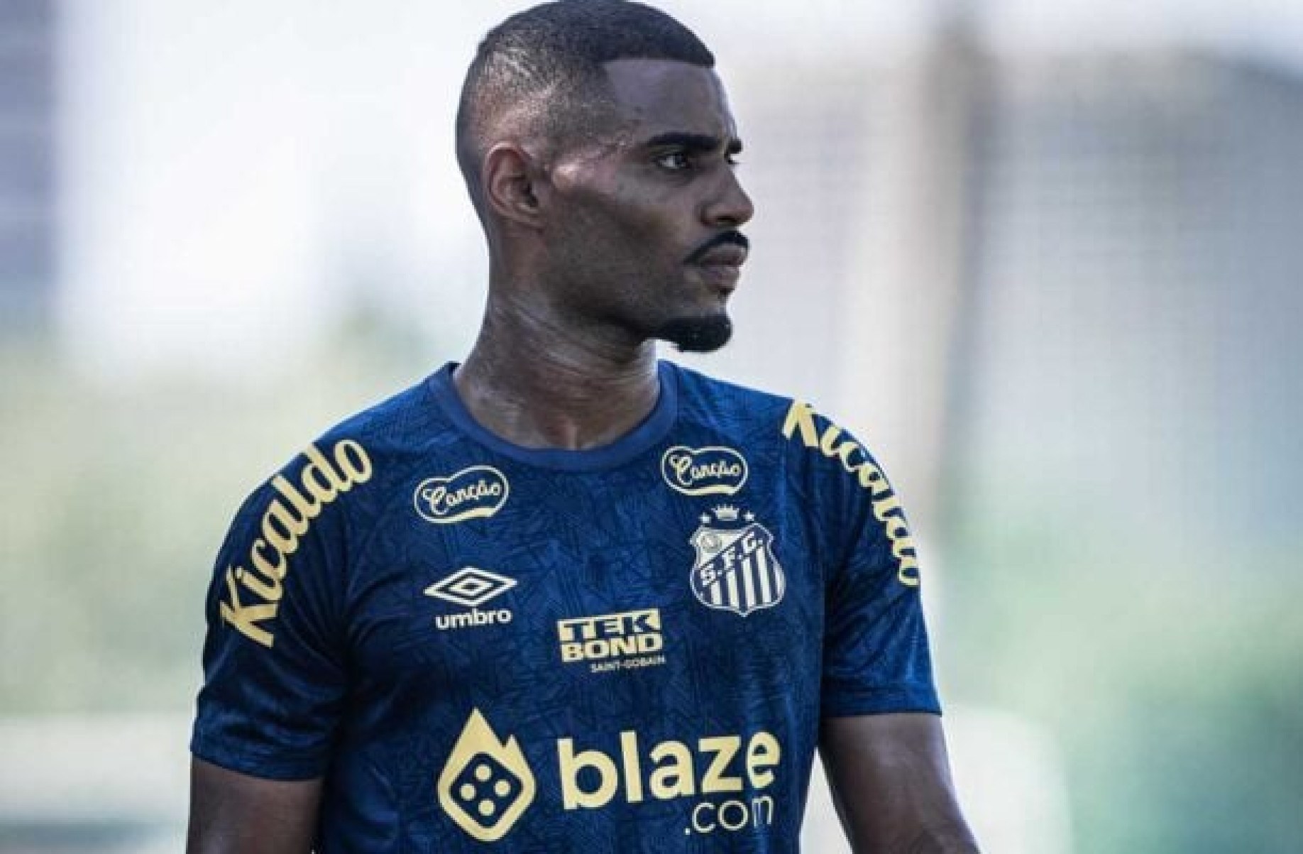 Joaquim dá adeus ao Santos e diz que jogar no clube foi um sonho