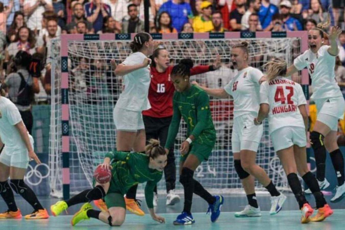 Brasil x Hungria no handebol feminino em Paris-2024
 -  (crédito: Leandro Couri/EM/D.A Press)