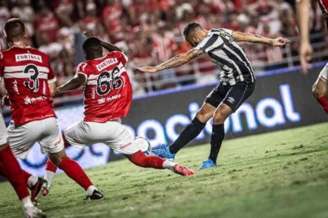 Santos deixou a vitória escapar e empatou com o CRB - Foto: Divulgação / Santos -  (crédito: Foto: Divulgação / Santos)