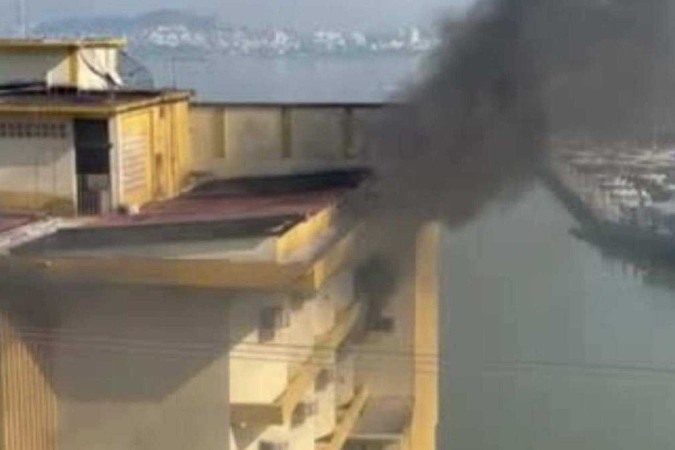 Vídeo mostra princípio de incêndio em famoso hotel de Florianópolis 
 -  (crédito: Corpo de Bombeiros Militar de Santa Catarina)