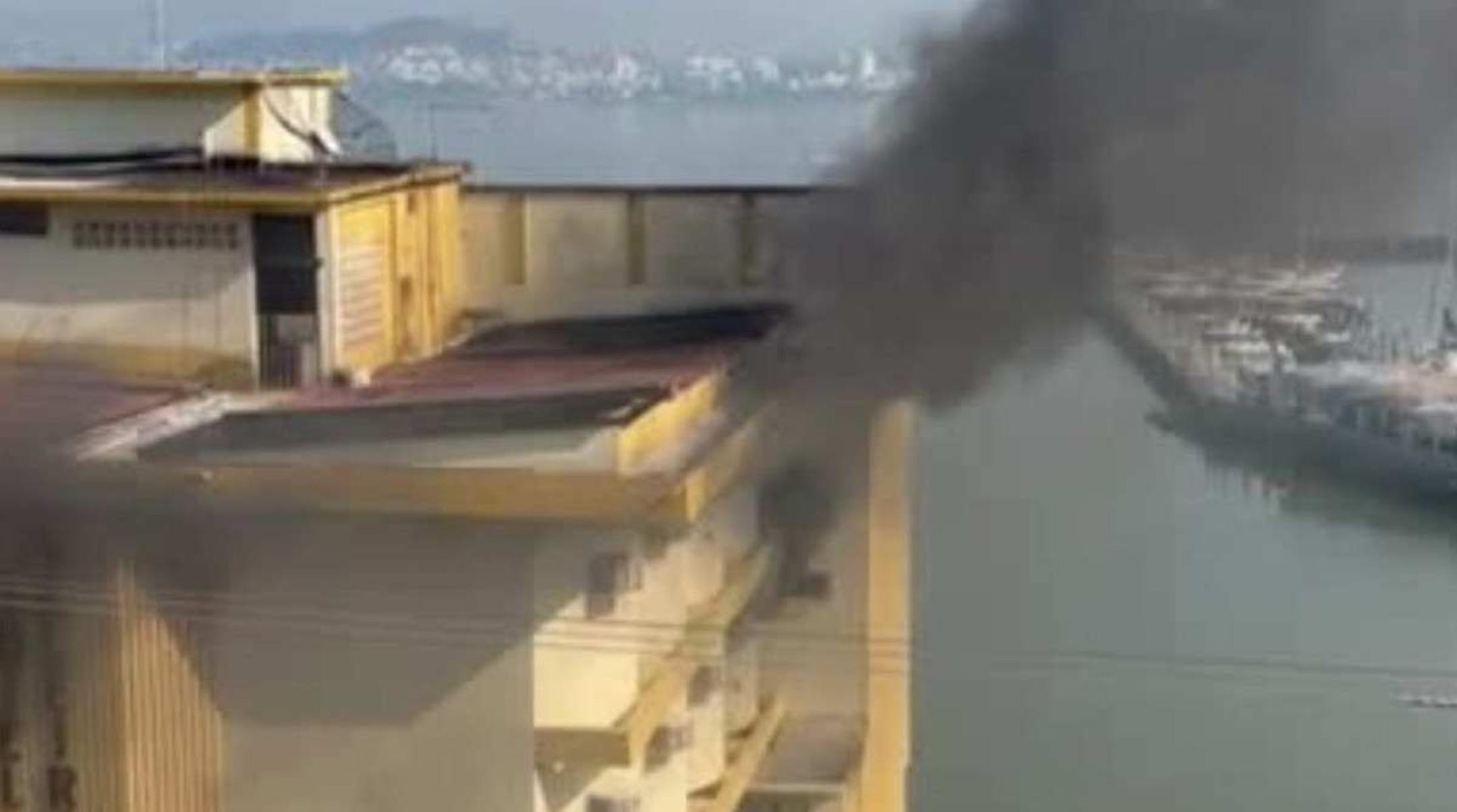 Vídeo: Incêndio atinge tradicional hotel em Florianópolis 