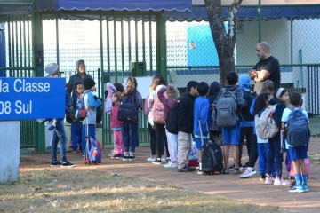 Estudantes voltam às escolas em 10 de fevereiro -  (crédito:  Ed Alves/CB/DA.Press)