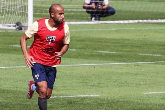 Lucas Moura estava suspenso contra o Fortaleza, no último fim de semana -  (crédito: Foto: Divulgação )