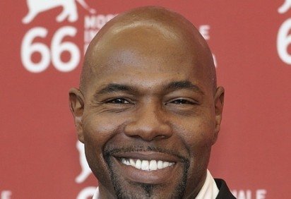 O cineasta Antoine Fuqua, diretor da cinebiografia sobre Michael Jackson, disse que as filmagens foram concluídas. A declaração aconteceu durante um painel na San Diego Comic-Con. E ele aproveitou para dizer que se interessou no projeto porque o astro pop exerceu uma influência muito grande em sua vida.  -  (crédito: wikimedia commons Nicogenin)