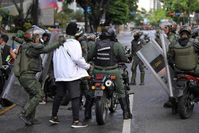 Relatório da ONU denuncia as arbitrariedades do governo Maduro, que recrudesceram no período eleitoral -  (crédito:  AFP)