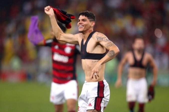 Ayrton Lucas faz boa temporada pelo Flamengo -  (crédito:  Picasa)