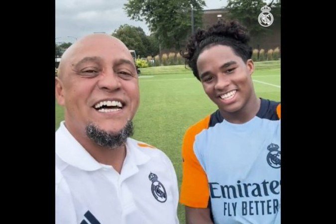 Endrick com Roberto Carlos - (crédito: Foto: Reprodução/Real Madrid) Endrick com Roberto Carlos - (crédito: Foto: Reprodução/Real Madrid)