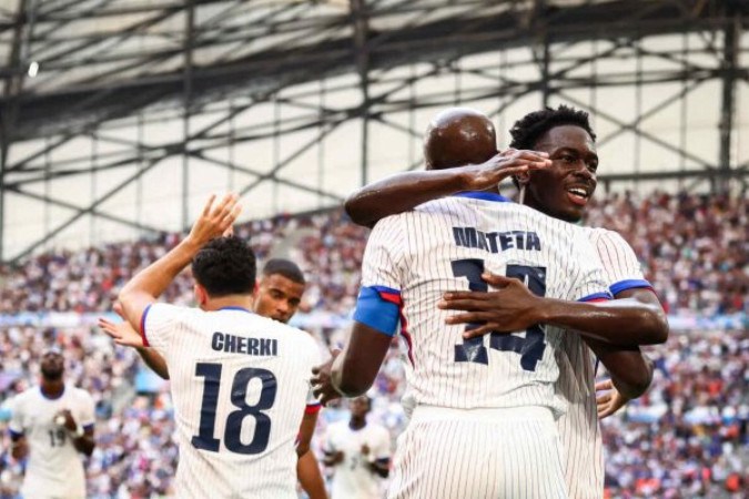 Mateta comemora o gol da vitória da França sobre a Nova Zelândia -  (crédito: Foto: CLEMENT MAHOUDEAU/AFP via Getty Images)