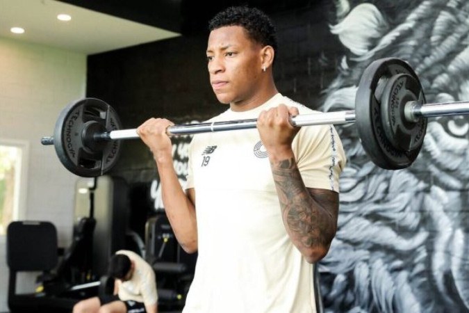 Gonzalo Plata vê com bons olhos uma transferência para o Corinthians -  (crédito: Foto: Divulgação / Al Sadd)