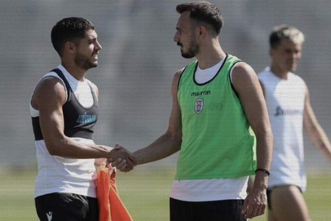 Jogadores do PAOK durante treinamento da equipe -  (crédito: Foto: Divulgação/PAOK)