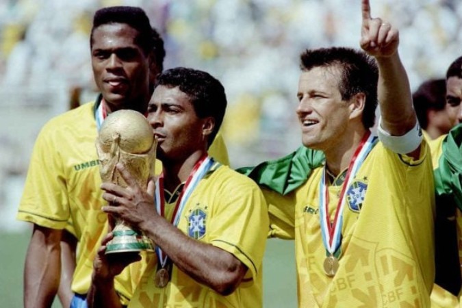 Romário e Dunga foram dois dos principais jogadores do Brasil na Copa de 1994 -  (crédito: Foto: Daniel Garcia/AFP via Getty Images)