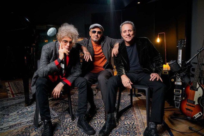 Titãs Microfonado é o primeiro projeto do trio após a turnê Encontro