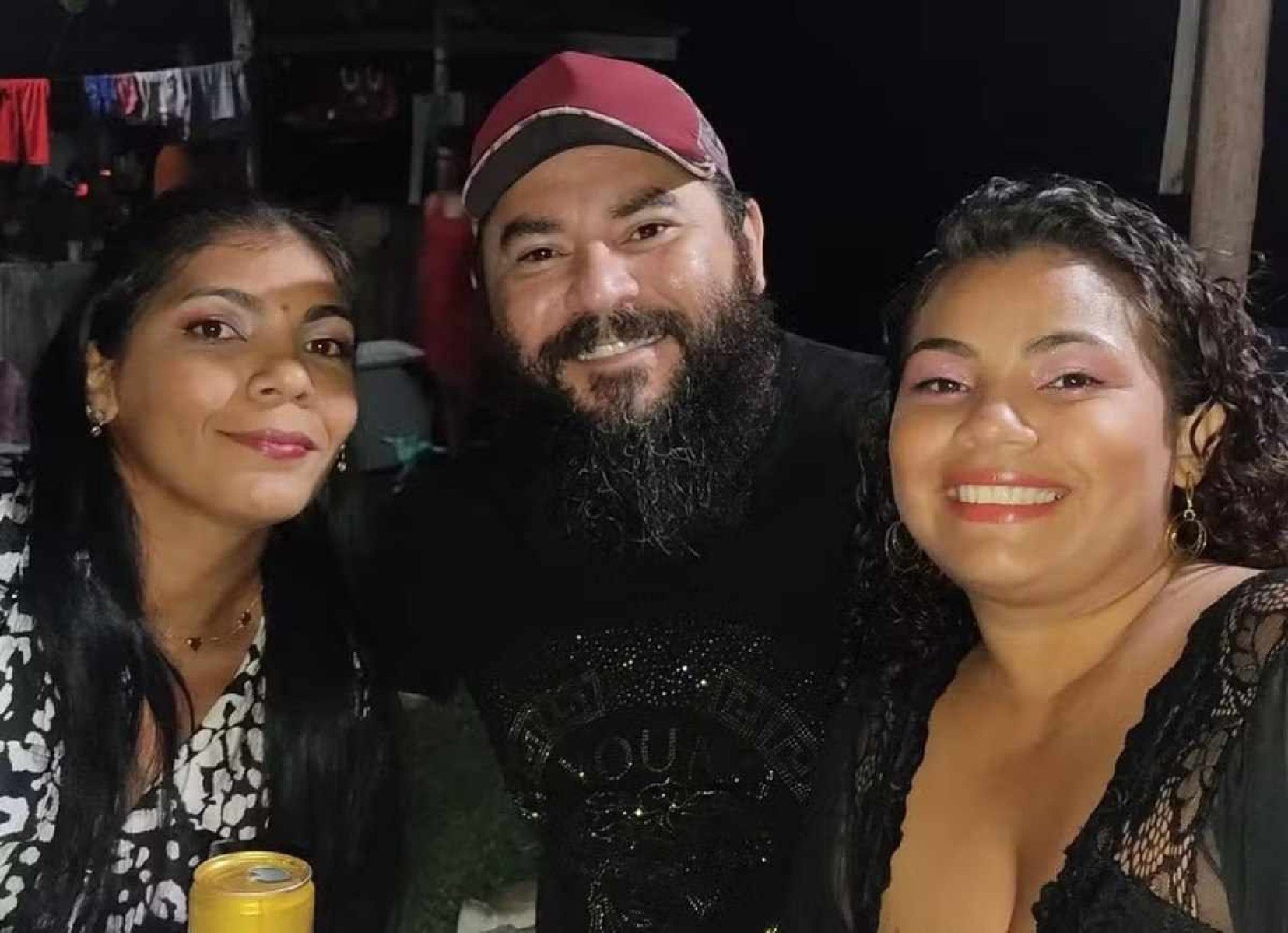 Duas irmãs com o mesmo marido? Entenda os diferentes tipos de trisal