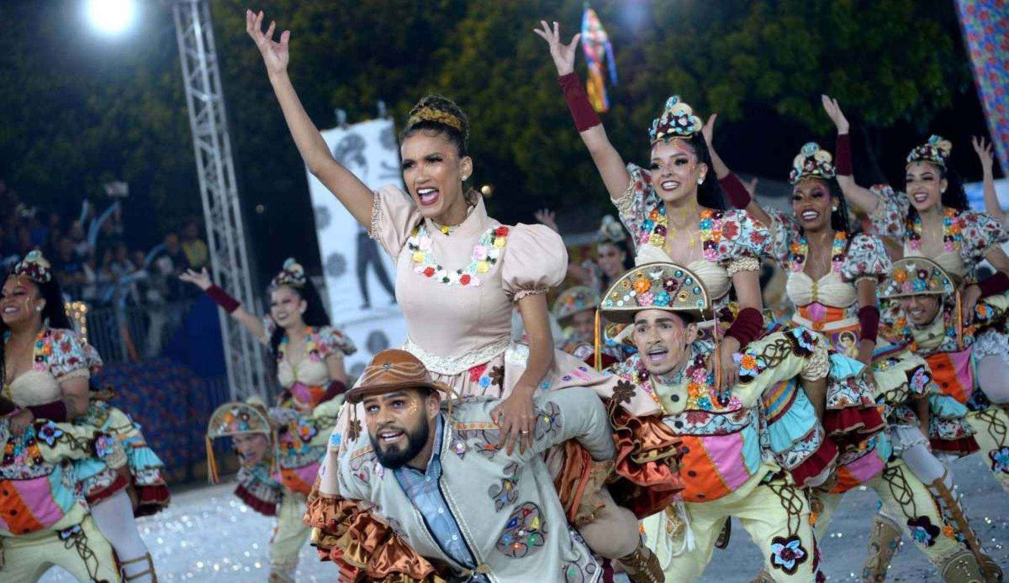 Quadrilhas juninas se preparam para festas de São João no DF