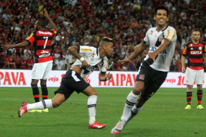 Rafael Silva celebra gol pelo Vasco em cima do Flamengo Copa do Brasil 2015 -  (crédito: Foto: Paulo Fernandes/Vasco.com.br)